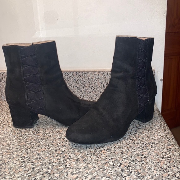 NINE WEST BOOTIES- black size 8 - Picture 4 of 5